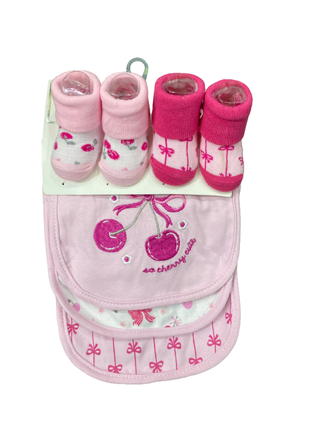 Bib and booties set