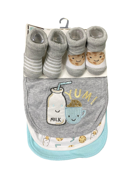 Yum bib & booties set
