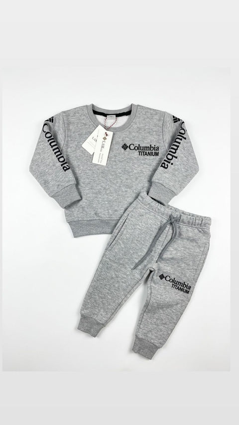 Basic grey track suit
