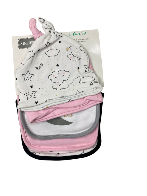 Bibs and cap set