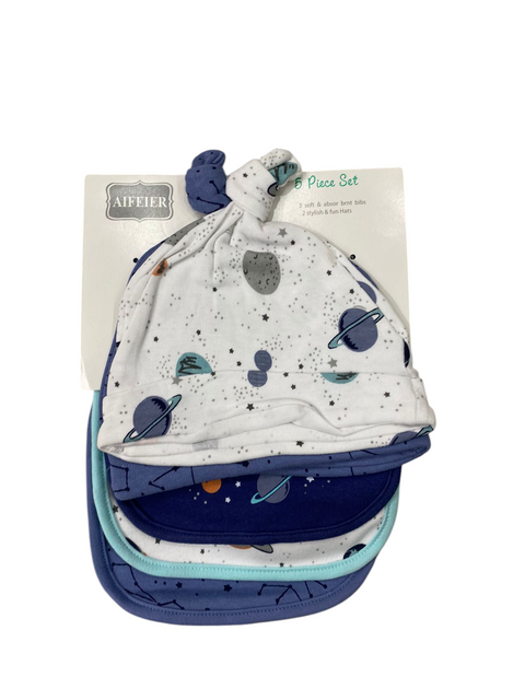Bibs and cap set