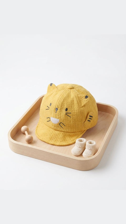 Baby bear p cap