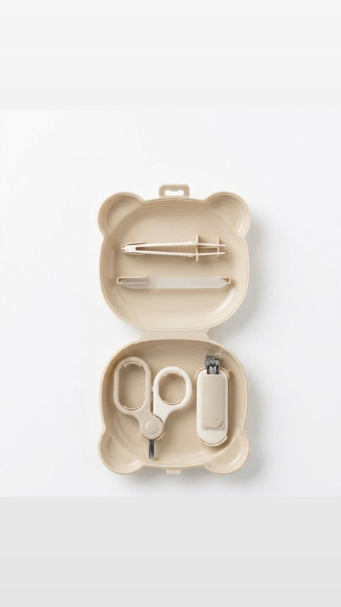 Bear nail kit