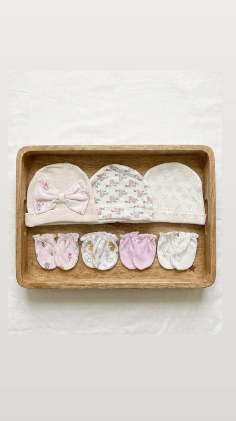 Super cute cap sets