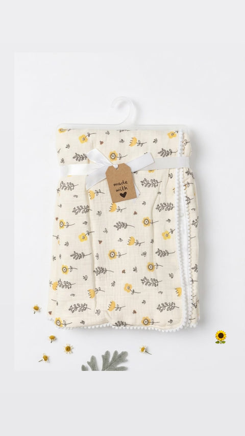 Buttercup blossom Muslin blanket