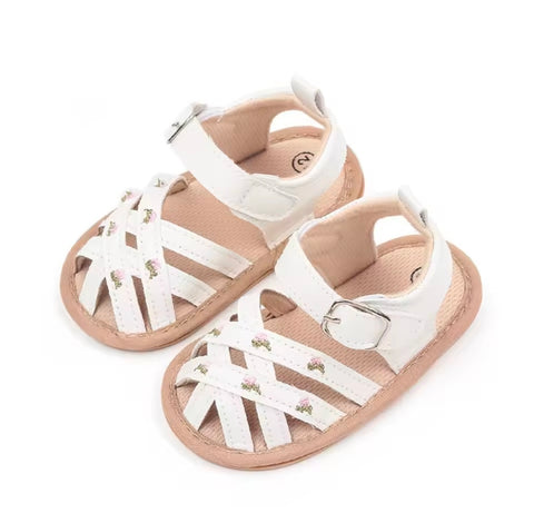 Mini floral embroidered sandals