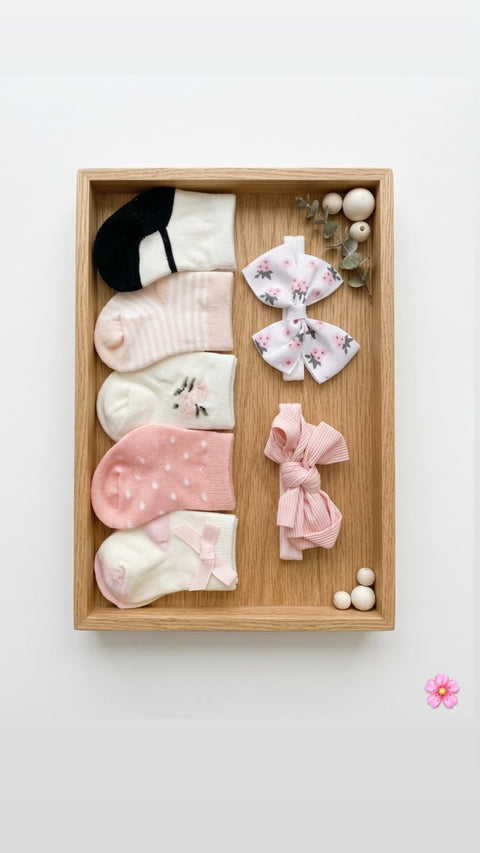 Elegant girl sock set
