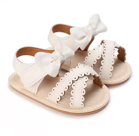 Cute bow sandle