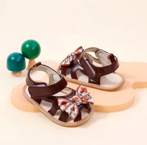 Embroidered bow sandals