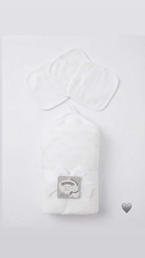 Cloudy baby towel set