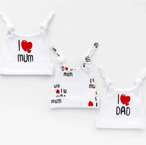 I love mom/dad cap set