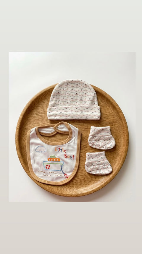 Little boat bib set