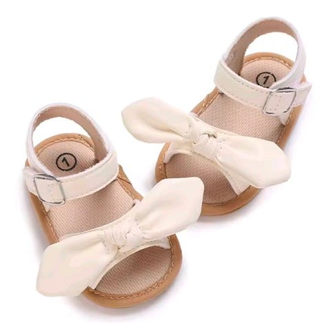 Elegant bow sanles