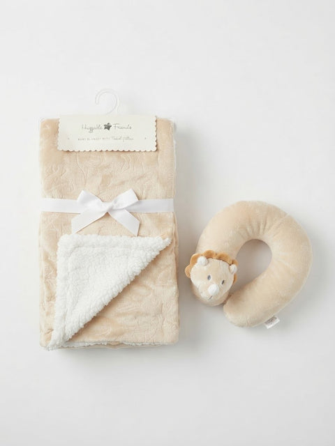 Huggable friend blanket set