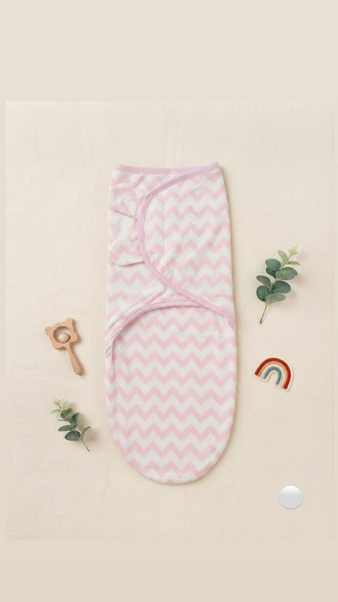 Pinky zigzag swaddle