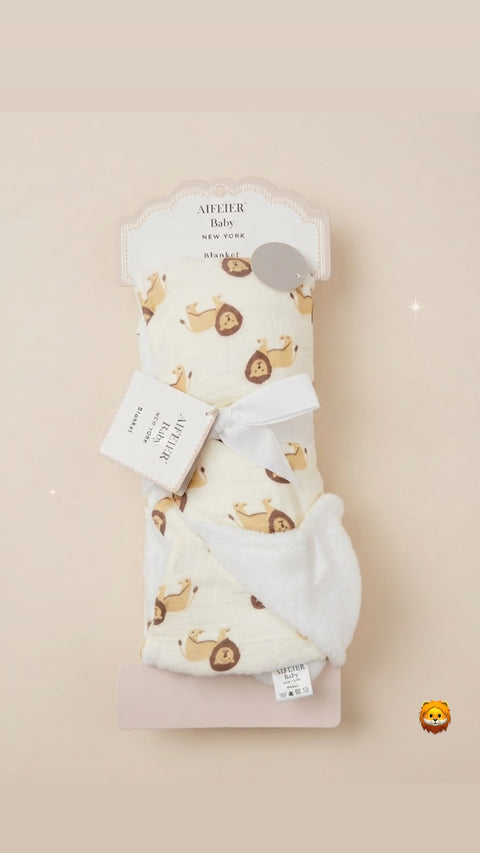 Baby's little lion heart blanket