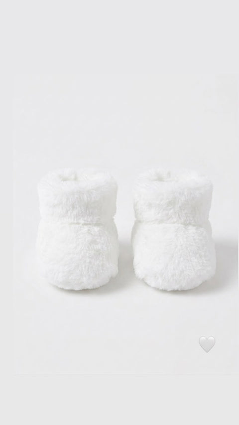 The white serene set