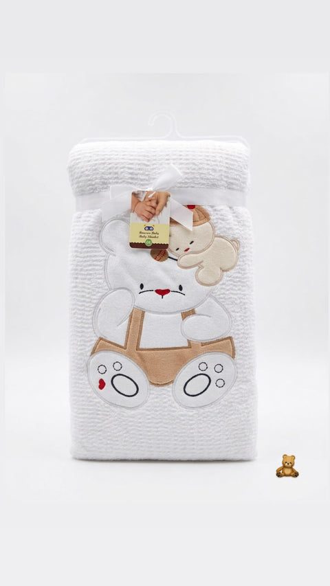 Playful teddy blanket